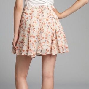 NWT Women's BCBGeneration multicolored Pink floral mini skirt size 2